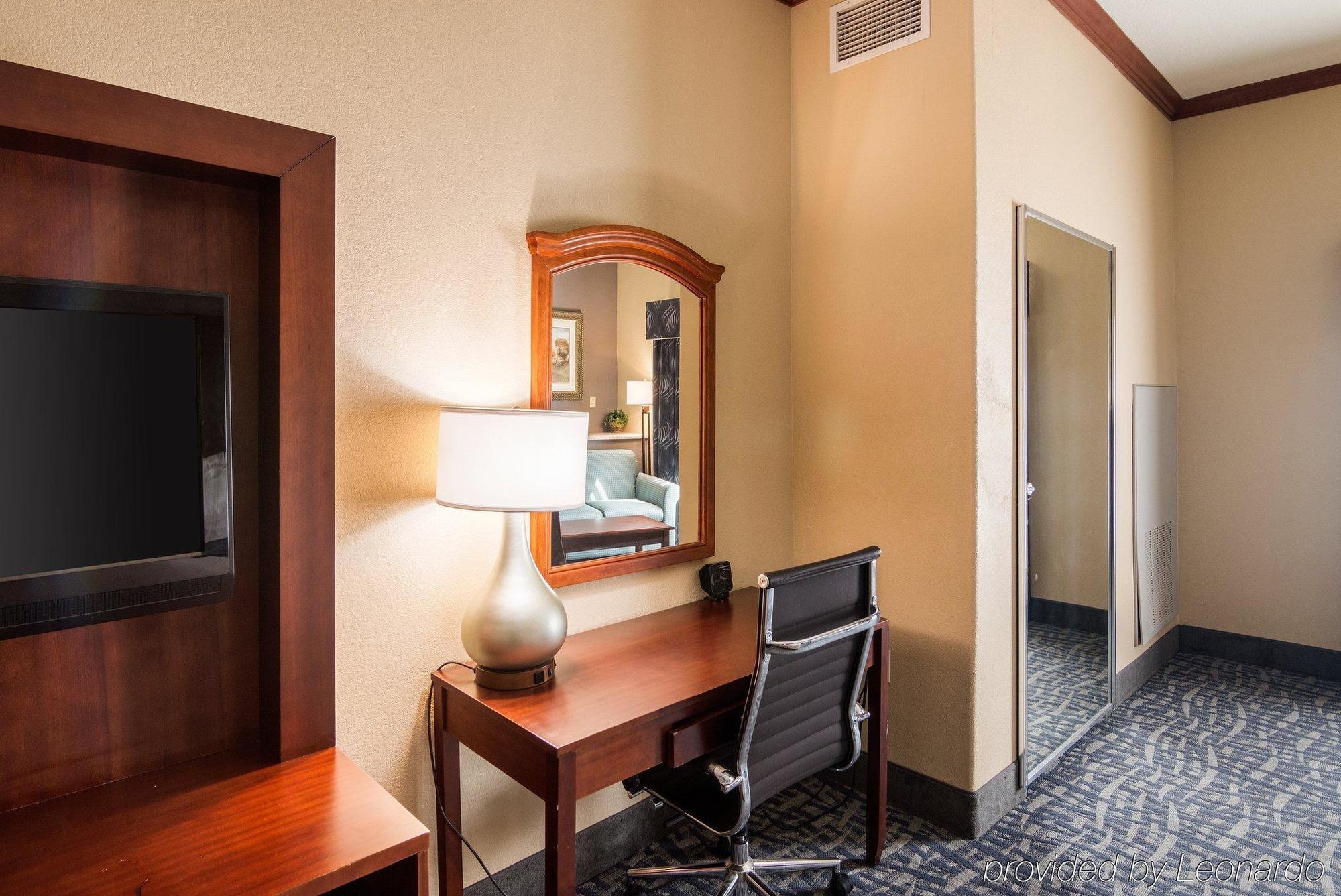 Comfort Suites Gainesville Ngoại thất bức ảnh